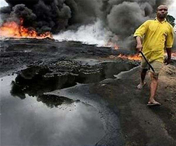 Nigeria's end to petrol subsidies hits Niger black market
