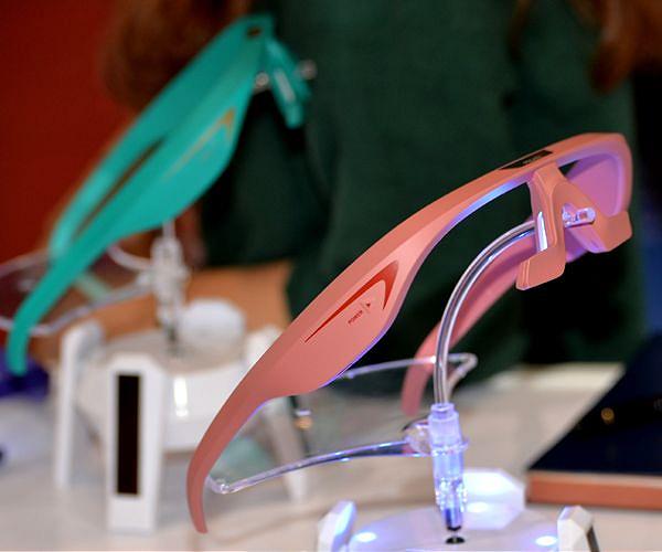 Smart glasses find purpose among blind users