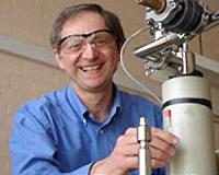 Scientists unveil first method for controlling the growth of metal crystals
