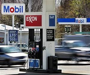 New York tries out fuel rationing, power returns