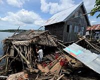 Strong quake kills two in south Philippines