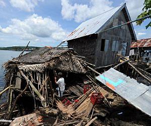 Hundreds of homes damaged in Philippines quake