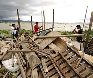 477 dead, homeless swell after Philippines typhoon