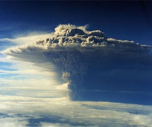 Volcanic ash cloud disrupts South America flights