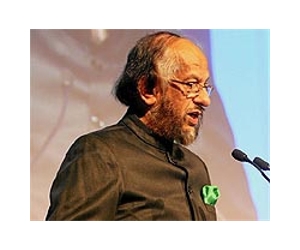 Waiting on climate is 'escapism': top UN scientist