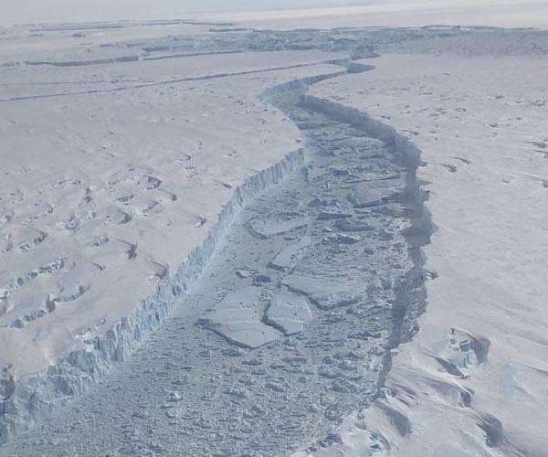 Present Antarctic deglaciation may be unprecedented in last 5,000 years