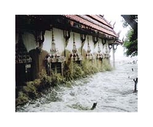Thai flooding crisis scares off tourists