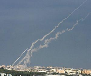 Israel mulls Gaza push amid rocket attacks