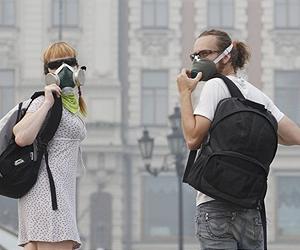 US aid arrives as Russia says no nuclear risk from fires