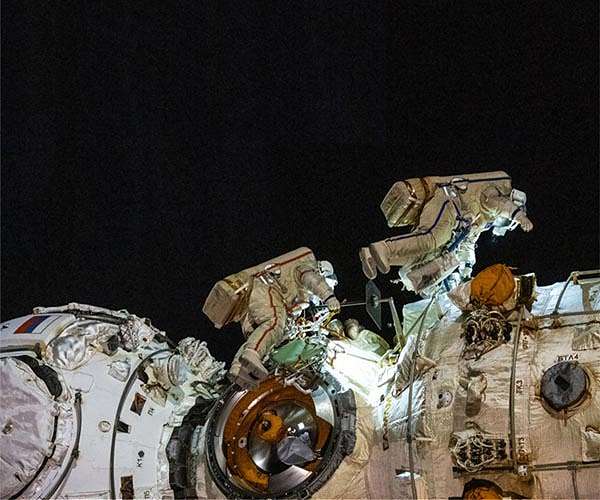 2 Russian cosmonauts perform spacewalk outside ISS