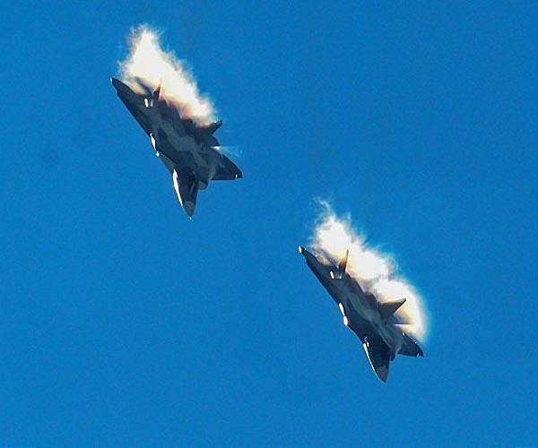 Russia's Su-57s conducting captive-carry tests of new air-launched hypersonic missile