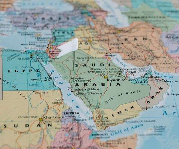 Iraq, Saudi seek to boost economic cooperation