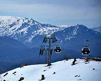 Ski resort brings winter cheer to Iraq displaced