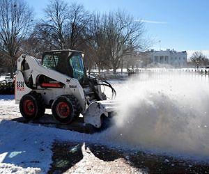 Bitterly cold US digs out of northeast snow
