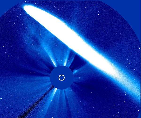 SOHO Spies Bright Comet Making Debut in Evening Sky
