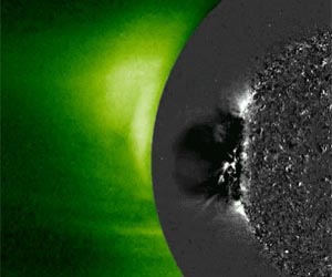 Solar tsunami used to measure Sun's magnetic field