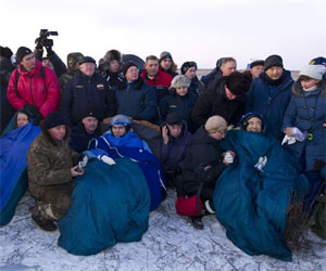Russian Soyuz brings astronauts safely back to Earth