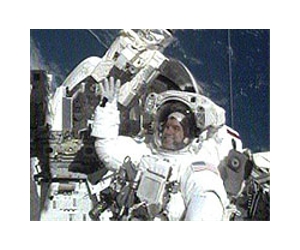 Last spacewalk of US shuttle era ends