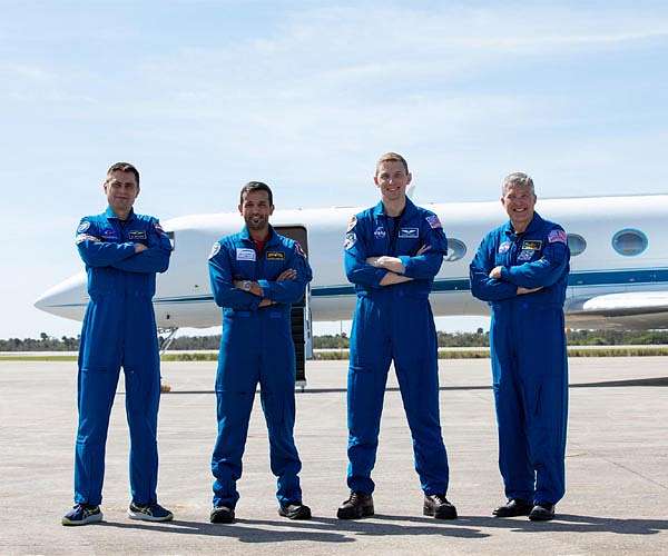 Crew-6 ready for launch and a program of scientific studies on ISS