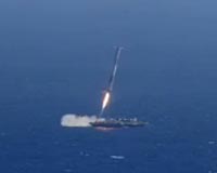 Rocket tips over after SpaceX recycle attempt