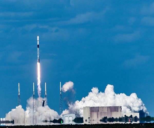 OneWeb confirms successful deployment of 40 satellites launched with SpaceX