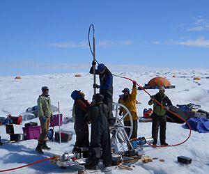 UM Scientists Use New Approach to Reveal Function of Greenland's Ice Sheet
