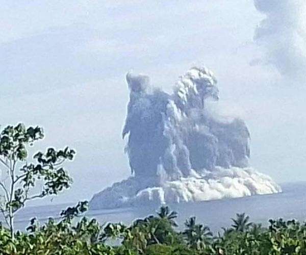 Vanuatu on alert as submerged volcano erupts