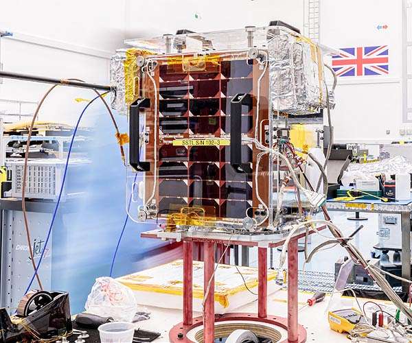 Surrey Satellite Opens Advanced Imaging R&D Cleanroom