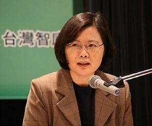 Taiwan opposition candidate vows peace with China
