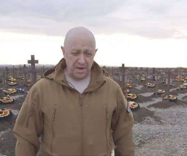 Wagner boss says Russian army unit fled combat in Bakhmut