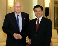 Paulson urges China to lift barriers on environmental technology
