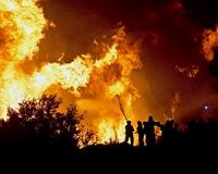 Chileans survey damage from massive blaze