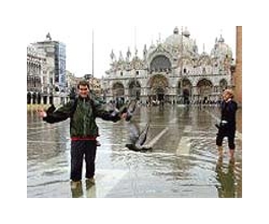 Venice flooded as 200 evacuated in Tuscany
