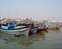 Two Vietnamese fishermen dead in Philippine navy chase