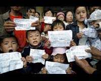 Nearly 1,000 children poisoned with lead in central China: report
