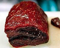 Iceland ships 1,700 tonnes of whale meat to Japan