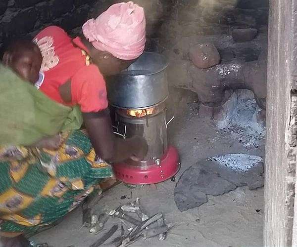 Carbon-cutting benefit of cookstoves vastly overestimated: study