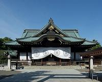 Japan PM Abe sends offering to war shrine